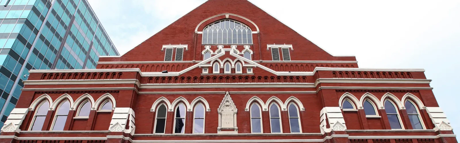 Top Hotels Within Walking Distance To Ryman Auditorium for an Unforgettable Nashville Stay