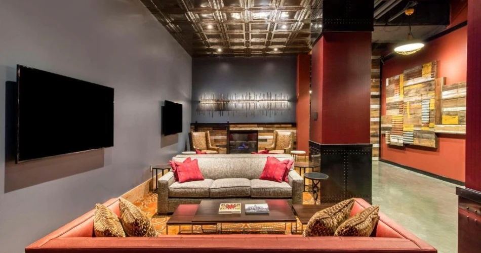 Unforgettable Stays: Hotels Close to Ryman Auditorium in Tennessee