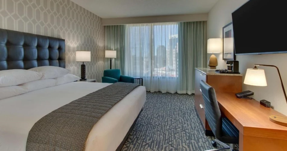 Unforgettable Stays: Hotels Close to Ryman Auditorium in Tennessee