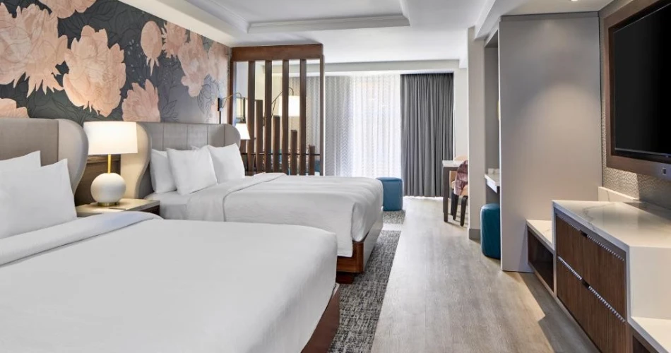 Unforgettable Stays: Hotels Close to Ryman Auditorium in Tennessee