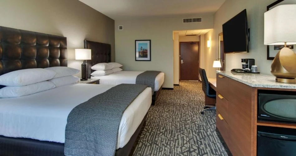 Music City Comfort: Closest Hotels to the Ryman Theater