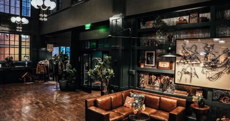 Music City Comfort: Closest Hotels to the Ryman Theater